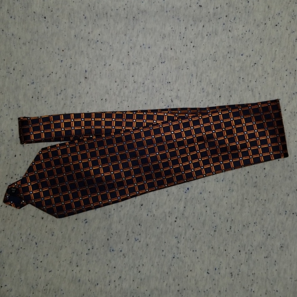 Izod orange/drk blue tie